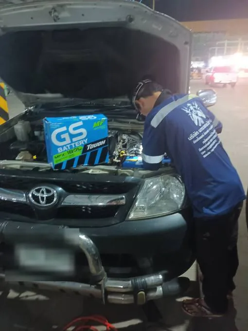 บริการเปลี่ยนแบตกลางคืน Toyota Vigo
