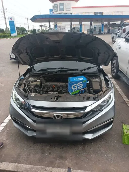 เปลี่ยนแบตรถยนต์ Honda Civic ที่ปั๊มน้ำมัน